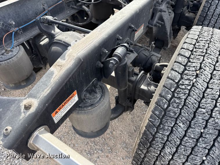 image for item FV2092 2022 Freightliner Cascadia 126 semi truck