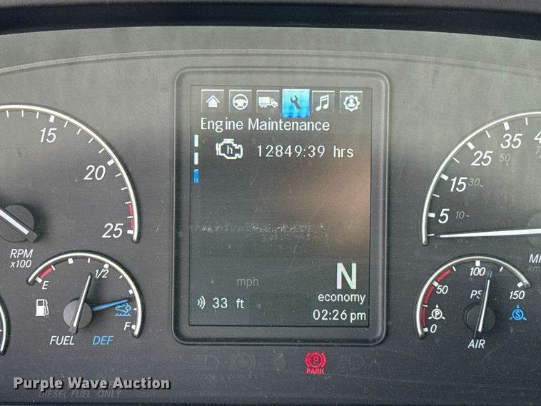 image for item FV2092 2022 Freightliner Cascadia 126 semi truck