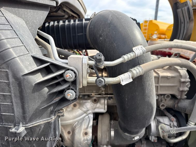 image for item FV2092 2022 Freightliner Cascadia 126 semi truck