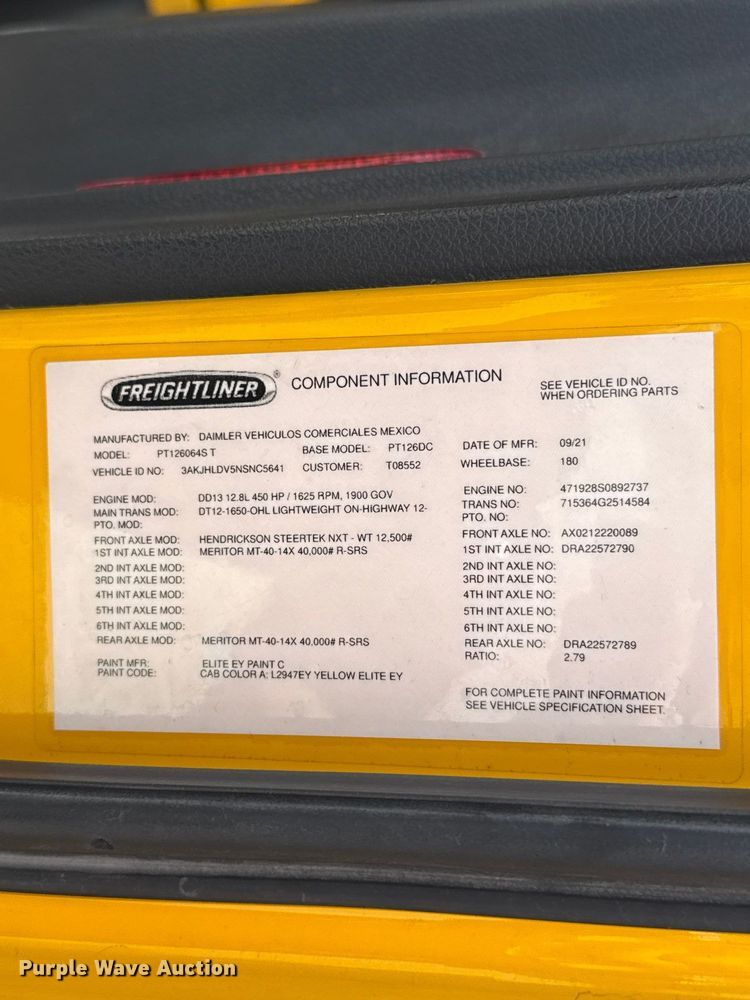 image for item FV2092 2022 Freightliner Cascadia 126 semi truck