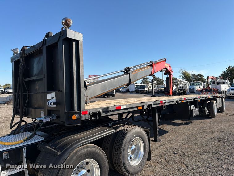 image for item FW3581 1999 Great Dane Trailers GPMWSAR245 flatbed trailer