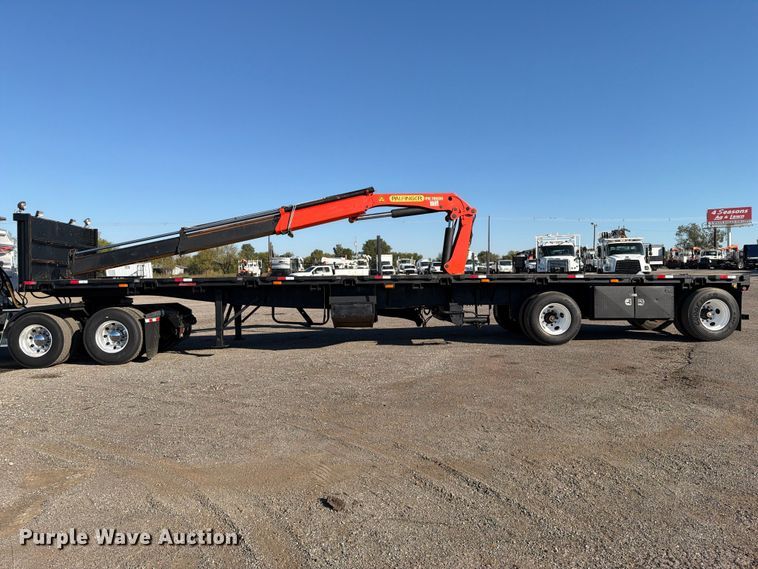 image for item FW3581 1999 Great Dane Trailers GPMWSAR245 flatbed trailer