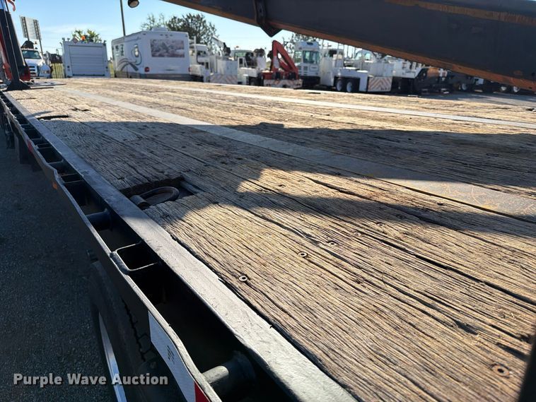 image for item FW3581 1999 Great Dane Trailers GPMWSAR245 flatbed trailer