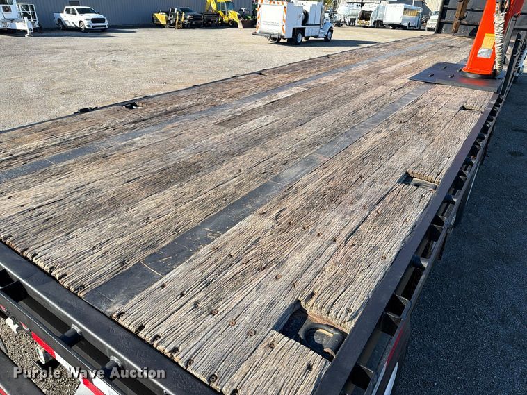 image for item FW3581 1999 Great Dane Trailers GPMWSAR245 flatbed trailer