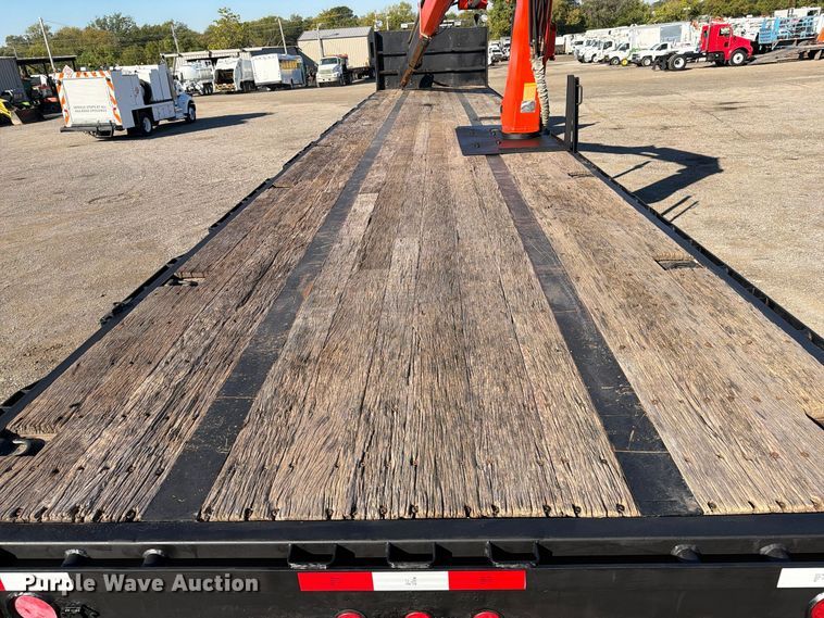 image for item FW3581 1999 Great Dane Trailers GPMWSAR245 flatbed trailer