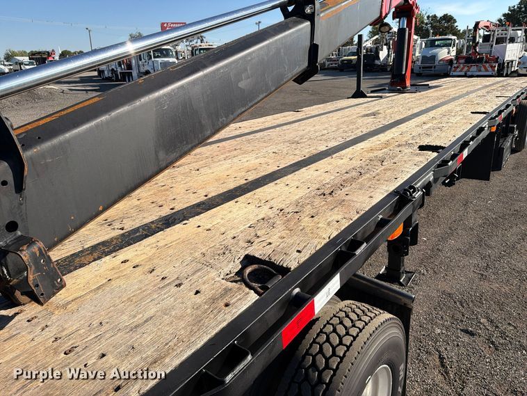 image for item FW3581 1999 Great Dane Trailers GPMWSAR245 flatbed trailer