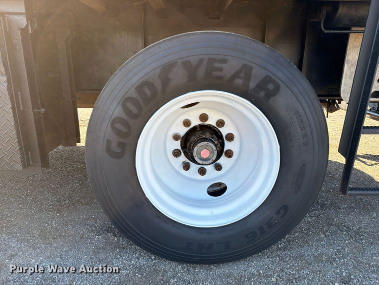 image for item FW3581 1999 Great Dane Trailers GPMWSAR245 flatbed trailer