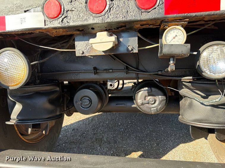 image for item FW3581 1999 Great Dane Trailers GPMWSAR245 flatbed trailer