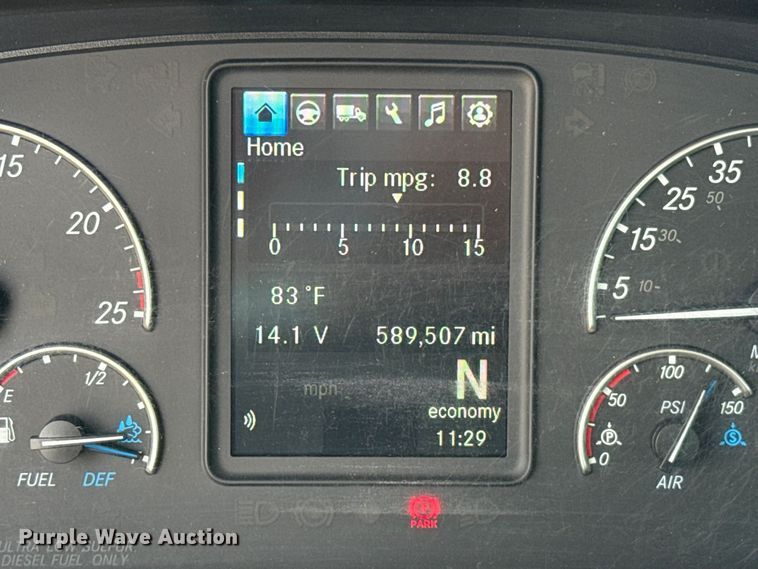 image for item HI9381 2022 Freightliner Cascadia 126 semi truck