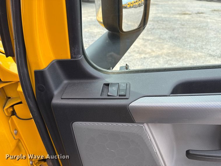 image for item HI9381 2022 Freightliner Cascadia 126 semi truck