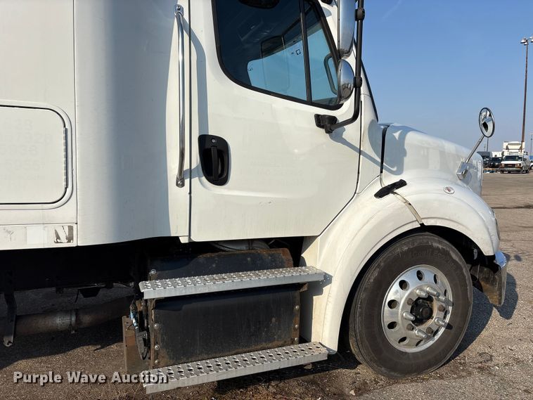 2020 Freightliner Business Class M2