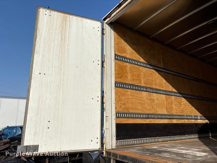 2020 Freightliner Business Class M2