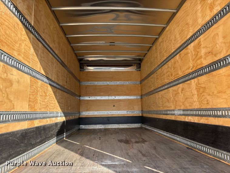 2020 Freightliner Business Class M2