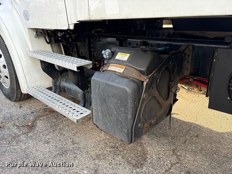 2020 Freightliner Business Class M2