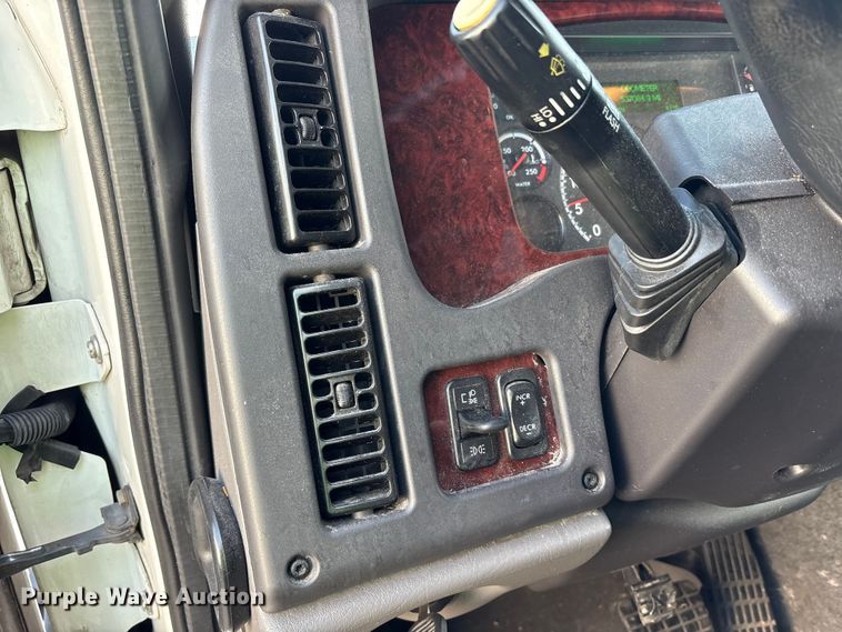 2020 Freightliner Business Class M2