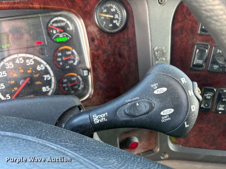 2020 Freightliner Business Class M2