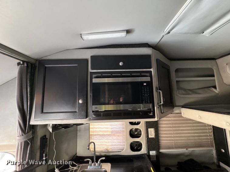 2020 Freightliner Business Class M2