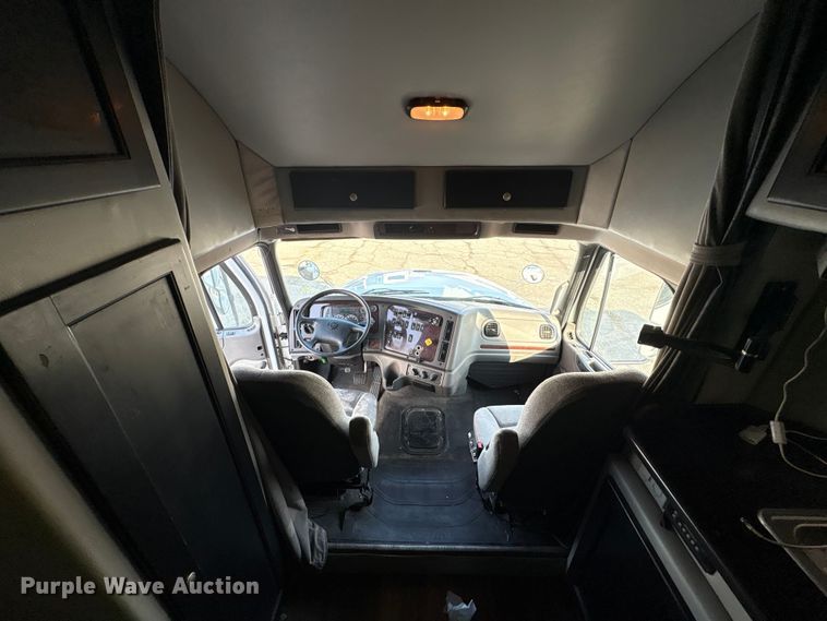 2020 Freightliner Business Class M2