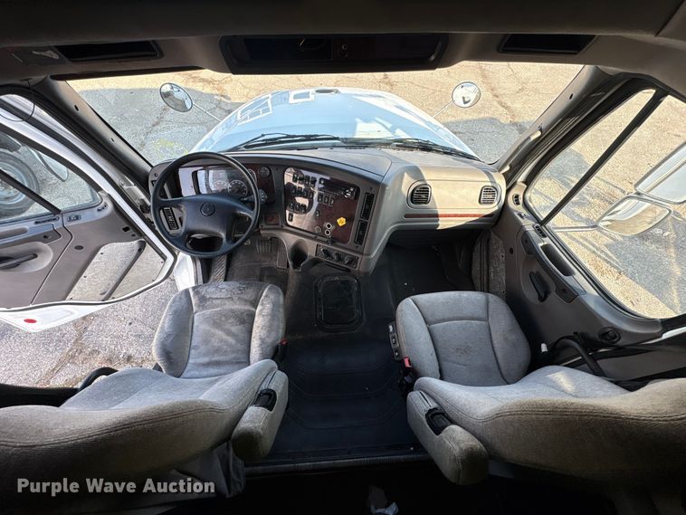 2020 Freightliner Business Class M2