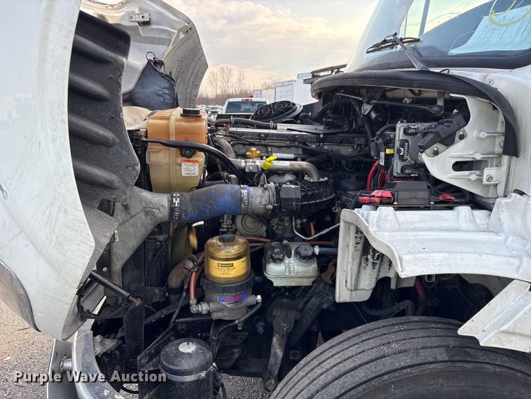 2020 Freightliner Business Class M2