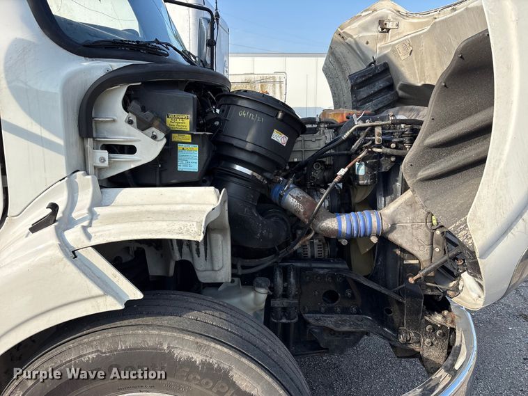 2020 Freightliner Business Class M2