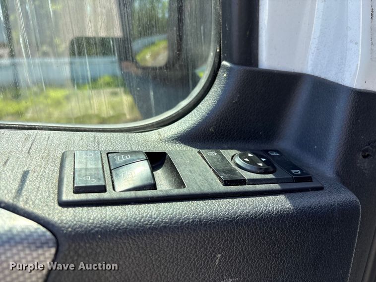 image for item YA4248 2020 Freightliner Cascadia semi truck