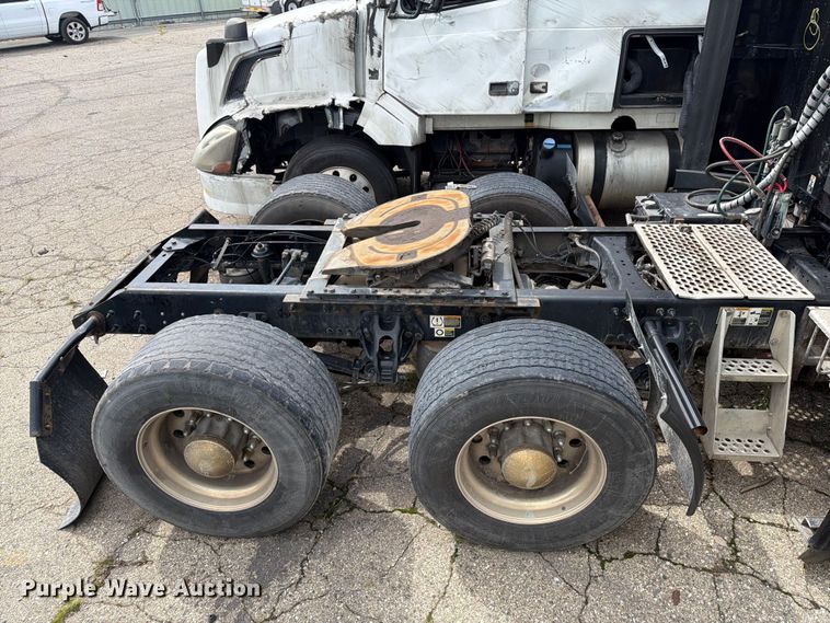 image for item YA4341 2020 Kenworth T680 semi truck