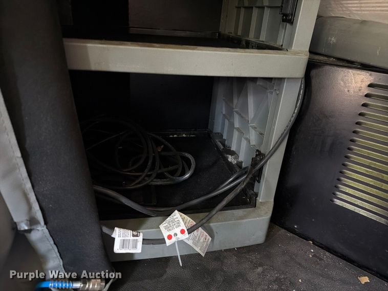 image for item YA4341 2020 Kenworth T680 semi truck