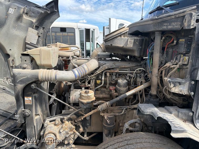 image for item YA4341 2020 Kenworth T680 semi truck