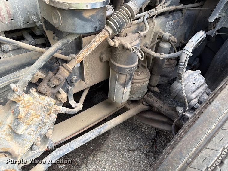 image for item YA4341 2020 Kenworth T680 semi truck