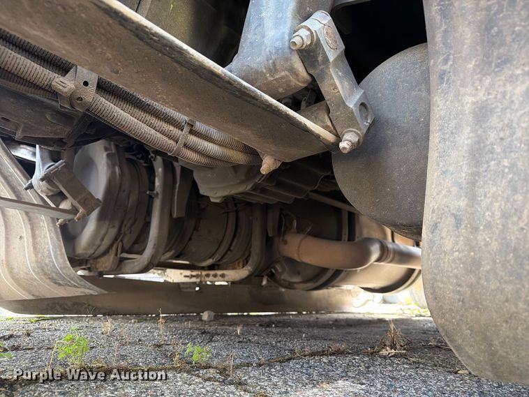 image for item YA4341 2020 Kenworth T680 semi truck