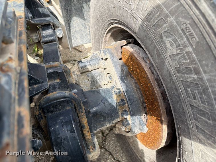 image for item YA4341 2020 Kenworth T680 semi truck
