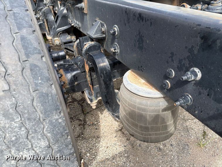image for item YA4341 2020 Kenworth T680 semi truck