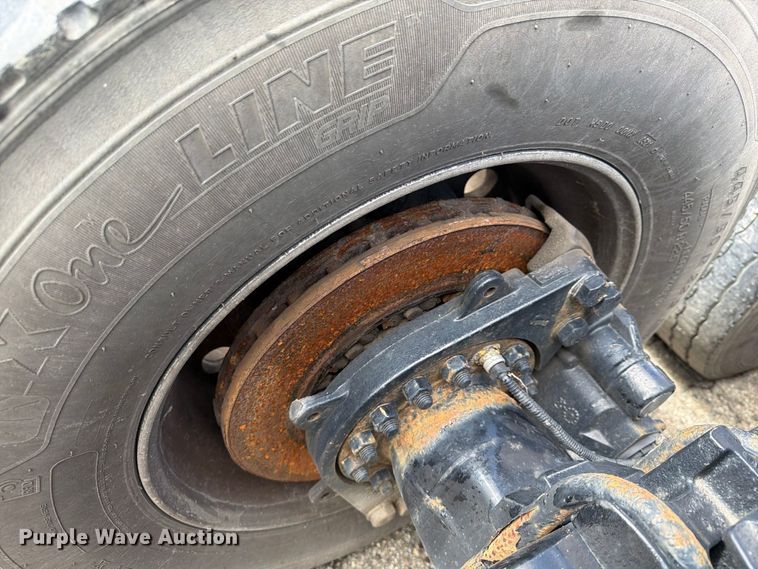 image for item YA4341 2020 Kenworth T680 semi truck