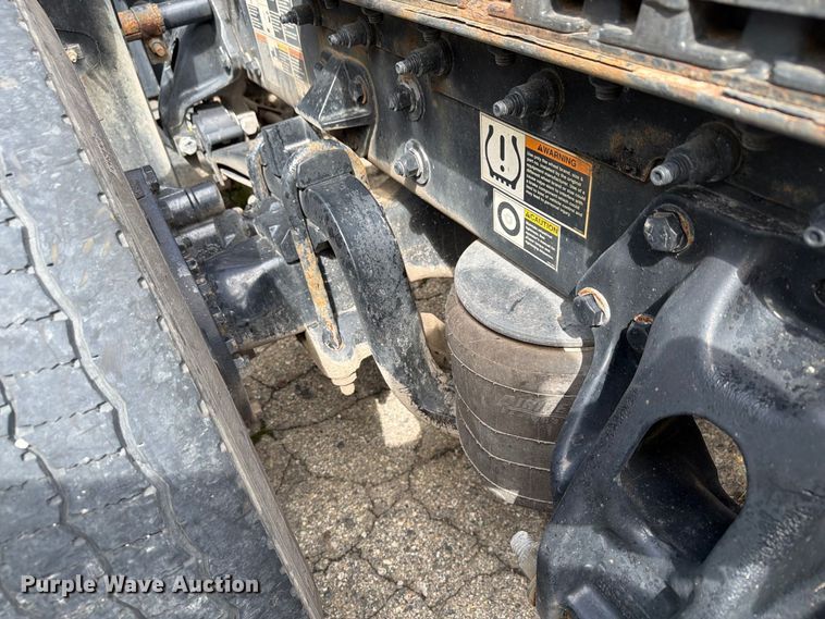 image for item YA4341 2020 Kenworth T680 semi truck