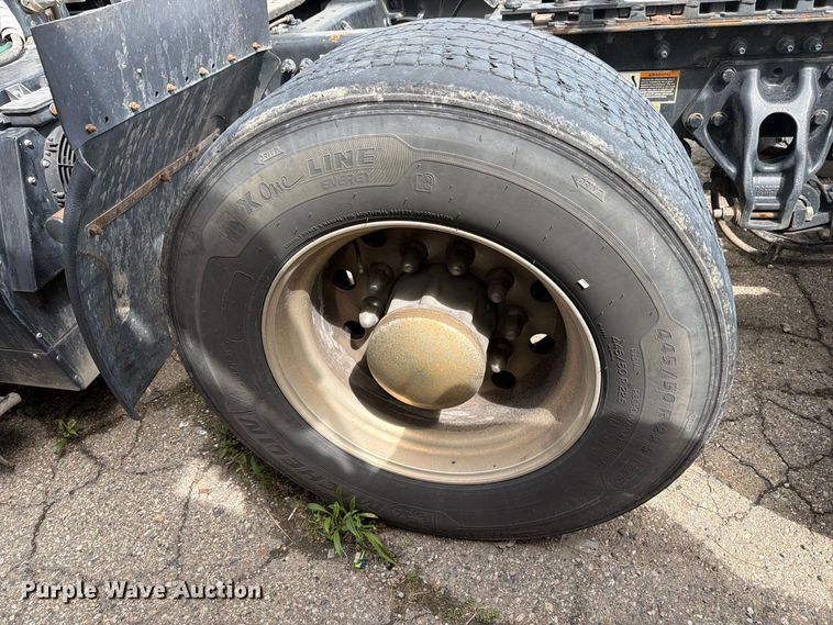 image for item YA4341 2020 Kenworth T680 semi truck