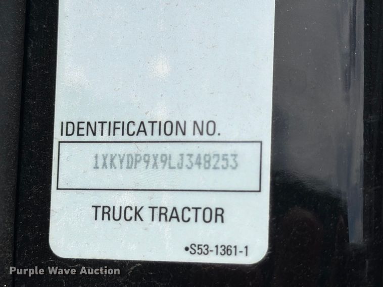 image for item YA4341 2020 Kenworth T680 semi truck