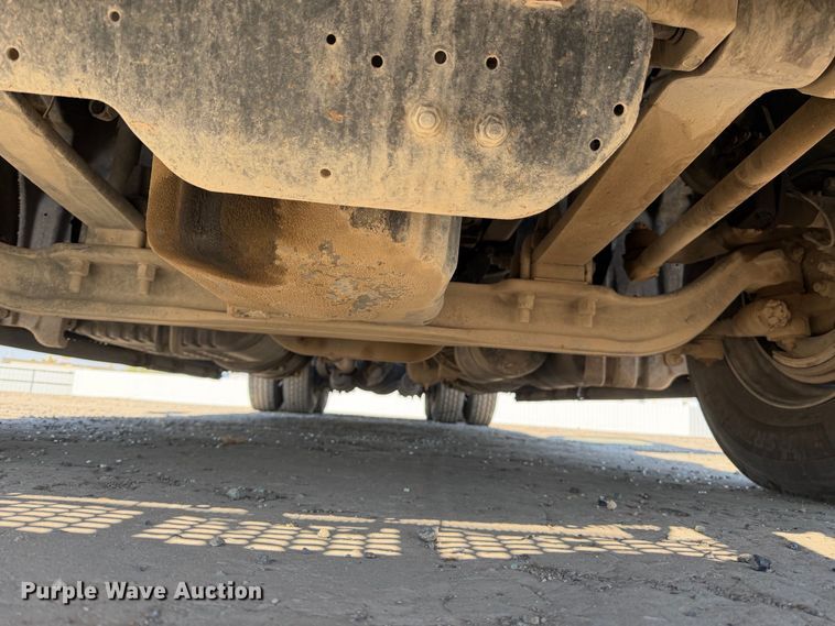 image for item YA4936 2019 Freightliner Cascadia 126 semi truck