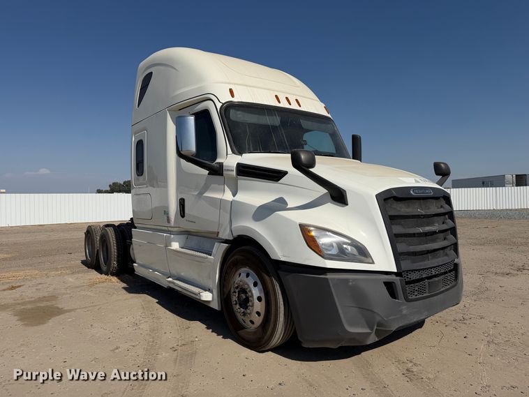 2019 Freightliner Cascadia 126
