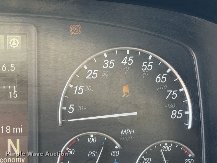 2019 Freightliner Cascadia 126