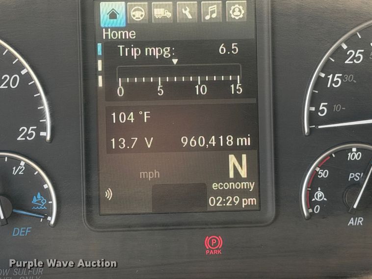 2019 Freightliner Cascadia 126