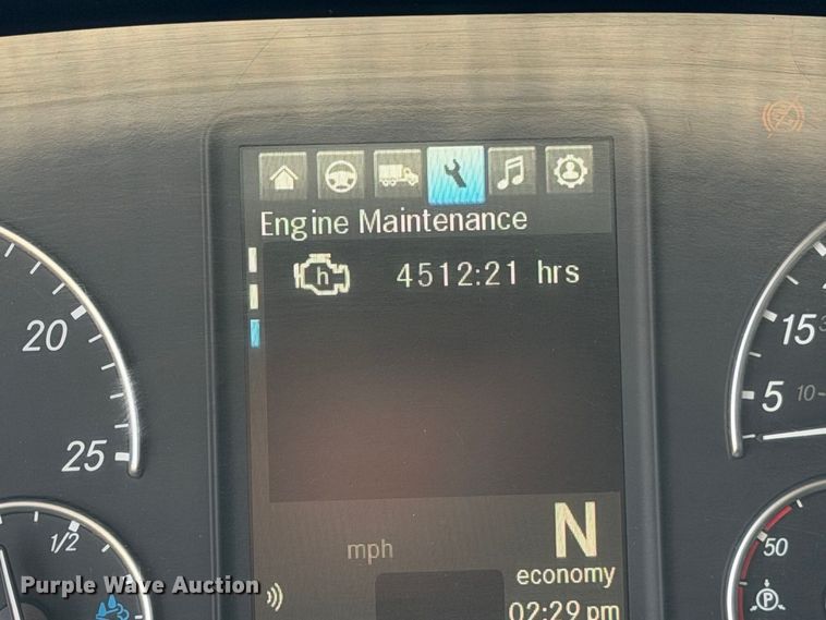 2019 Freightliner Cascadia 126