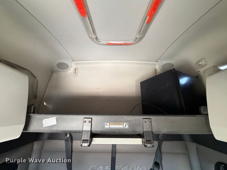 2019 Freightliner Cascadia 126