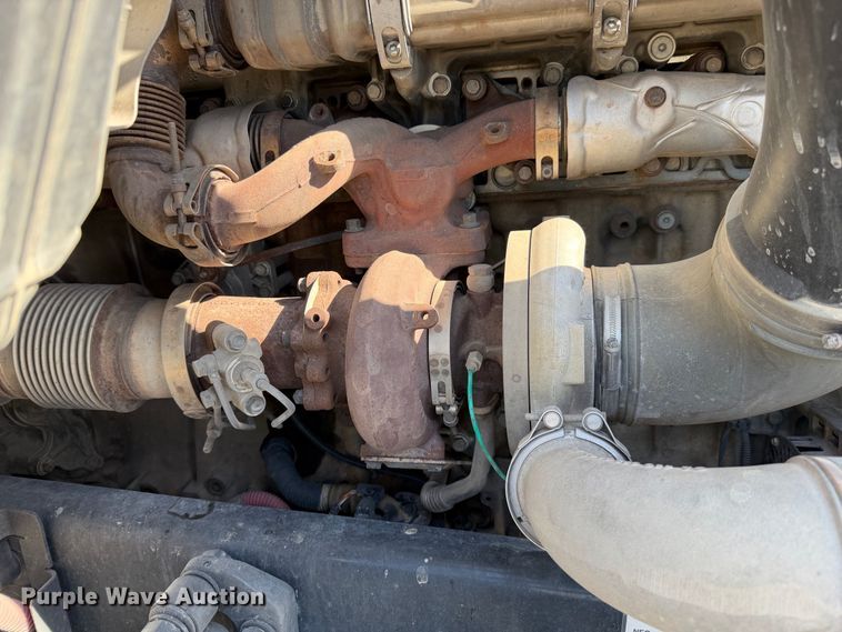 2019 Freightliner Cascadia 126