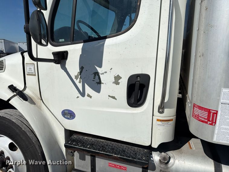 image for item YA5120 2020 Freightliner Business Class M2 box truck