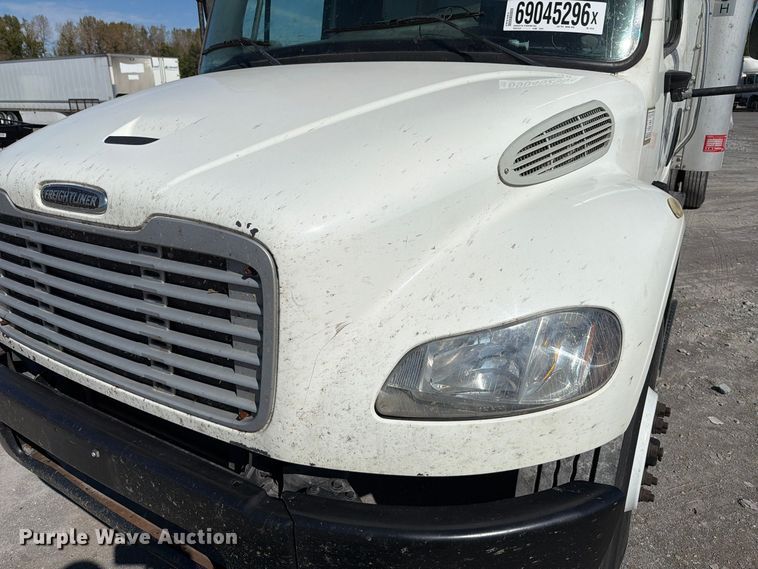 image for item YA5120 2020 Freightliner Business Class M2 box truck