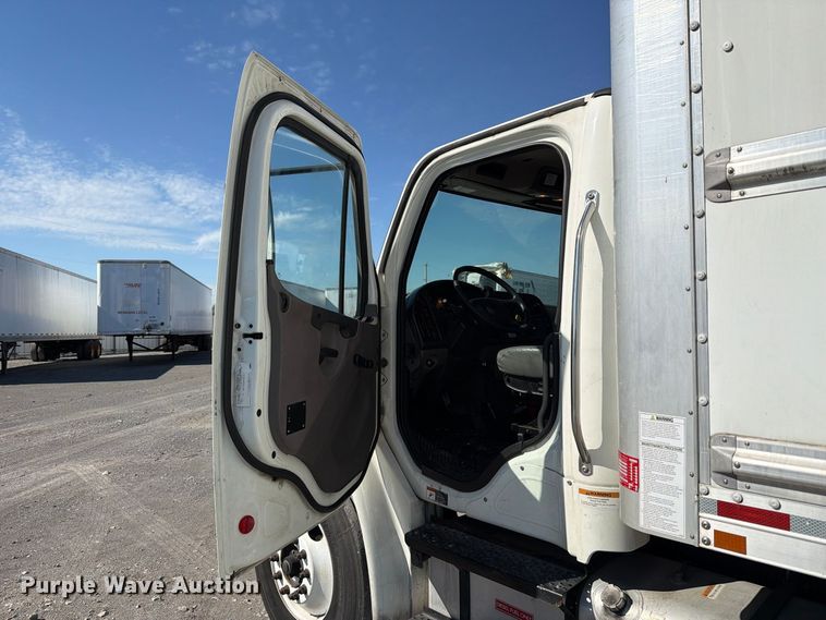 image for item YA5120 2020 Freightliner Business Class M2 box truck