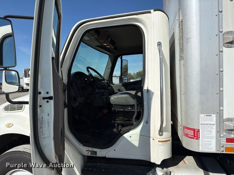 image for item YA5120 2020 Freightliner Business Class M2 box truck