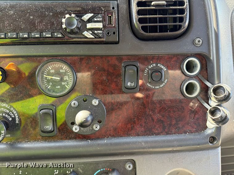 image for item YA5120 2020 Freightliner Business Class M2 box truck