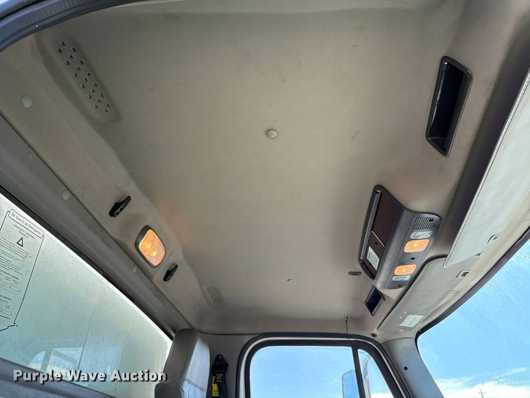image for item YA5120 2020 Freightliner Business Class M2 box truck